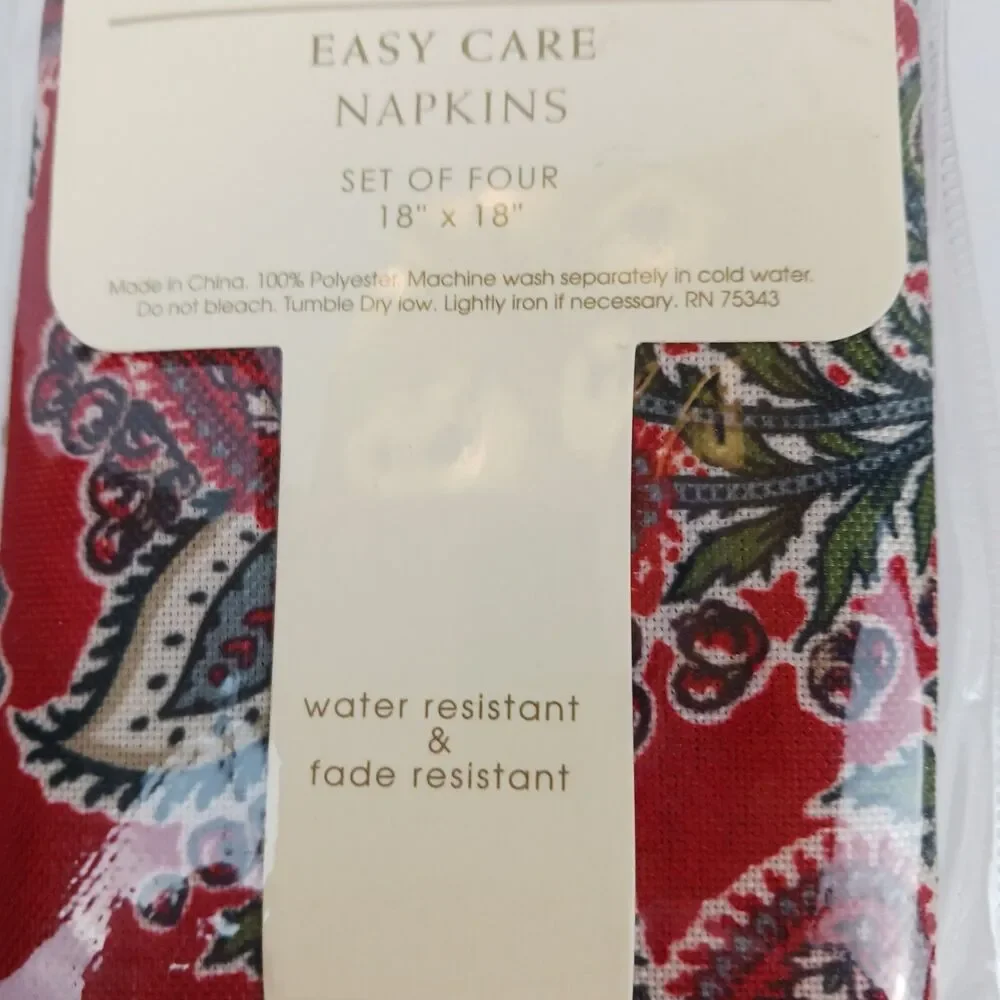 CYNTHIA ROWLEY Cloth Table Napkins New In Package Set Of 4 Paisley Red 18